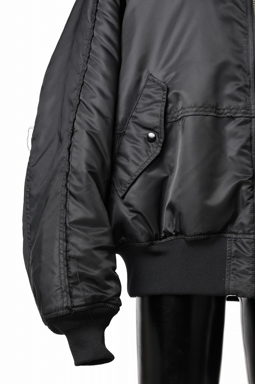 MASTERMIND WORLD x ALPHA INDUSTRIES REVERSIBLE MA-1 JACKET (BLACK)