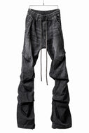 A.F ARTEFACT TUCK VOLUME BAGGY PANTS / FADED DENIM (DAMAGE BLACK)
