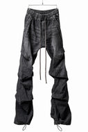 A.F ARTEFACT TUCK VOLUME BAGGY PANTS / FADED DENIM (DAMAGE BLACK)