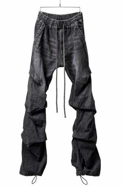 A.F ARTEFACT TUCK VOLUME BAGGY PANTS / FADED DENIM (DAMAGE BLACK)