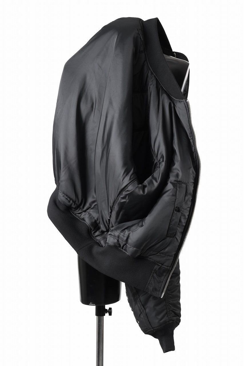 MASTERMIND WORLD x ALPHA INDUSTRIES REVERSIBLE MA-1 JACKET (BLACK)