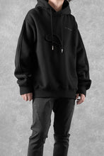 画像をギャラリービューアに読み込む, Feng Chen Wang 2 IN 1 HOODIE WITH FELTED BACKING (BLACK)