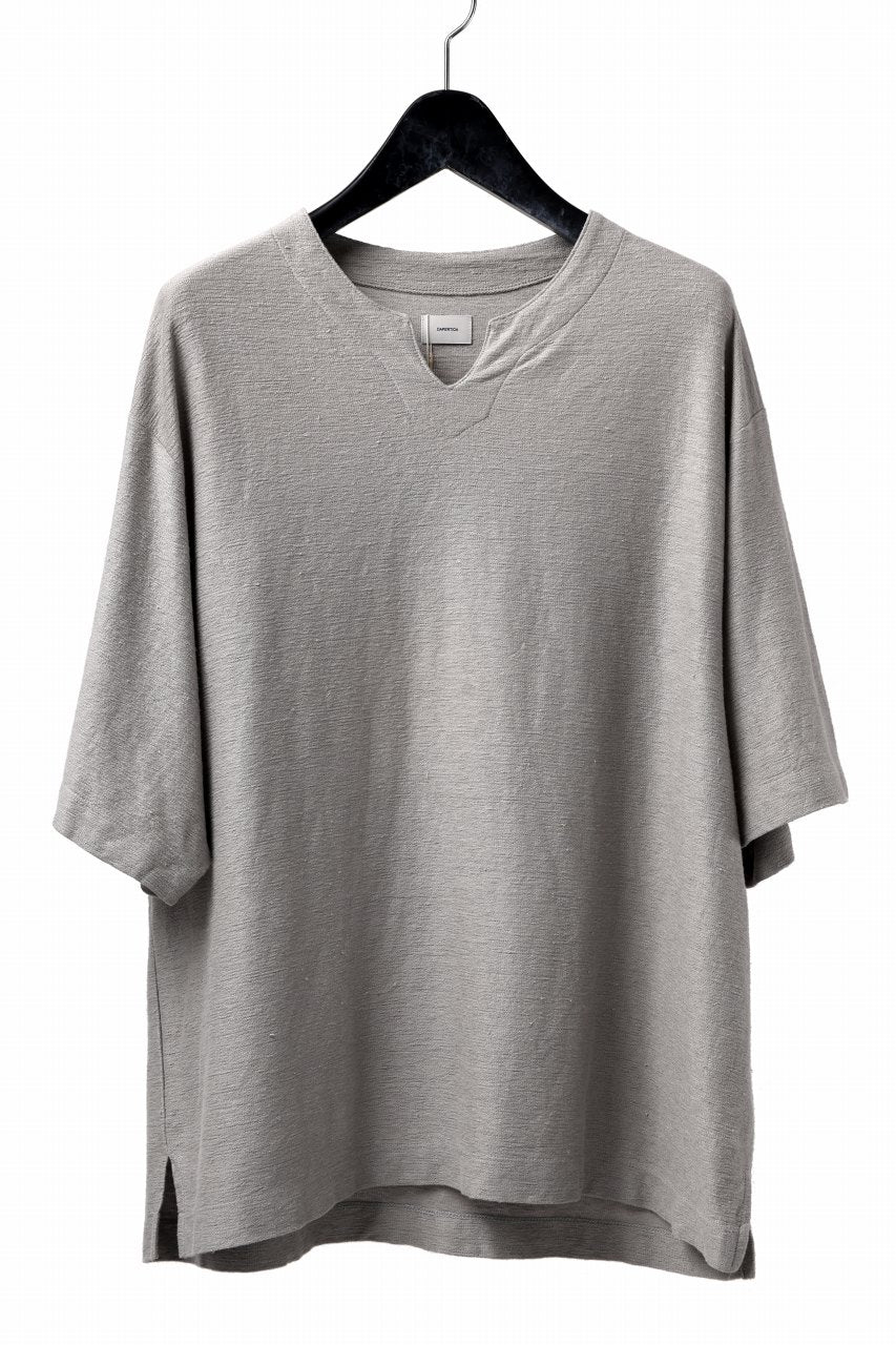 CAPERTICA KEY NECK TEE / LINEN HEAVY JERSEY (LIGHT GREY)の