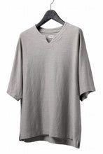 画像をギャラリービューアに読み込む, CAPERTICA KEY NECK TEE / LINEN HEAVY JERSEY (LIGHT GREY)