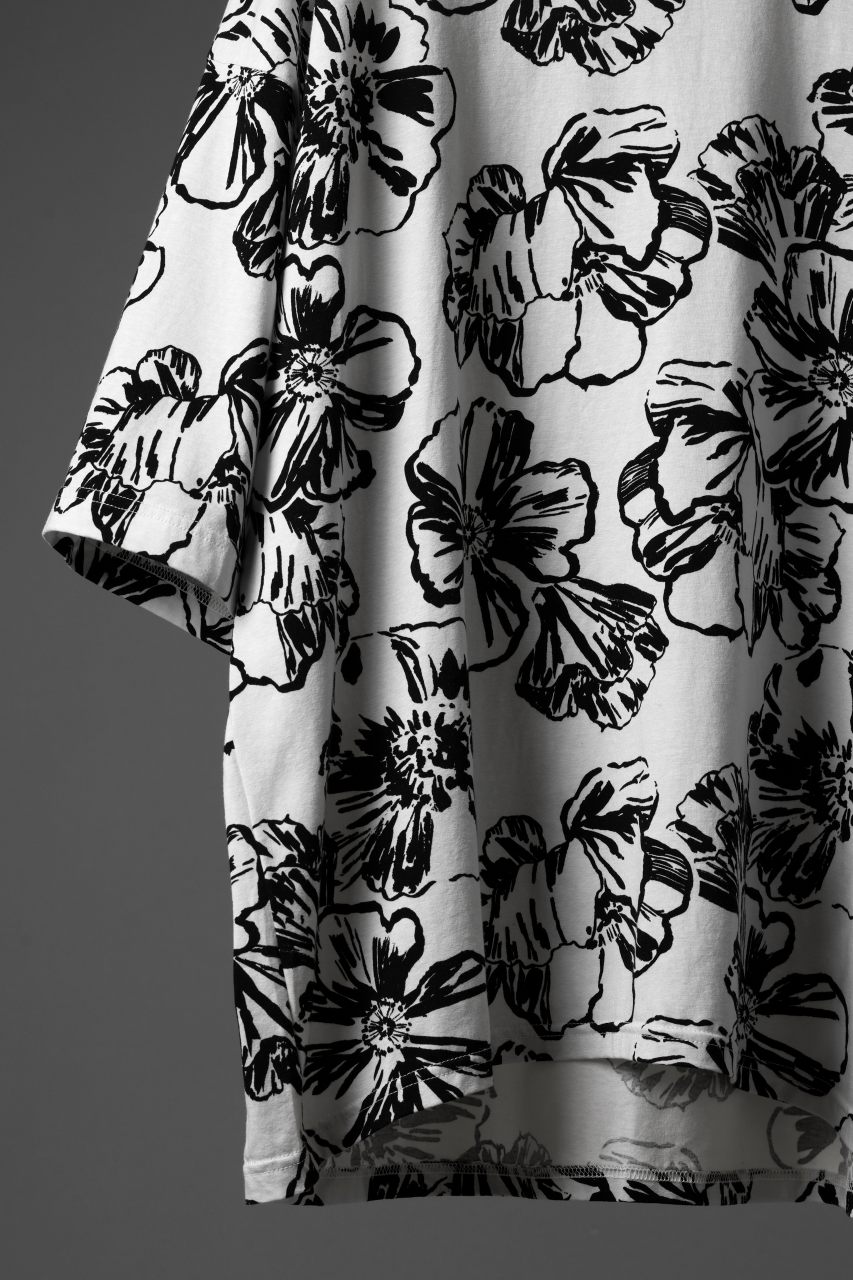 画像をギャラリービューアに読み込む, A.F ARTEFACT limited FLOWER PRINT SHORT SLEEVE TEE (WHITE x BLACK)