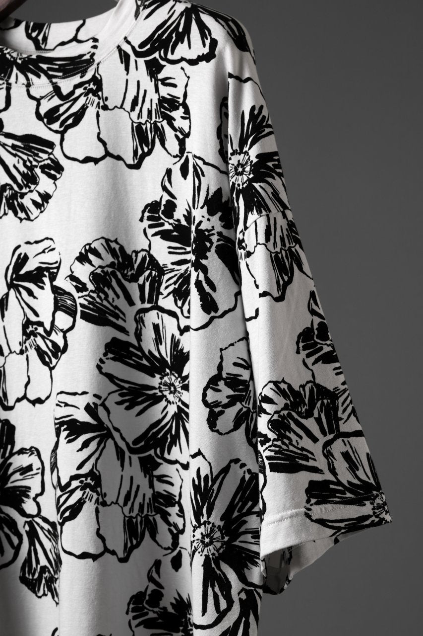 A.F ARTEFACT limited FLOWER PRINT SHORT SLEEVE TEE (WHITE x BLACK)