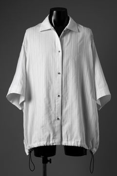 Load image into Gallery viewer, A.F ARTEFACT SQUEEZING HALF SLEEVE SHIRT / FRINGE STRIPE COTTON (IVORY)