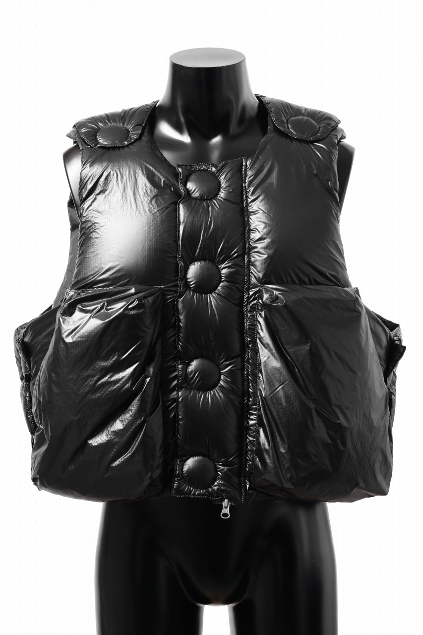 Load image into Gallery viewer, READYMADE DOWN VEST (BLACK)