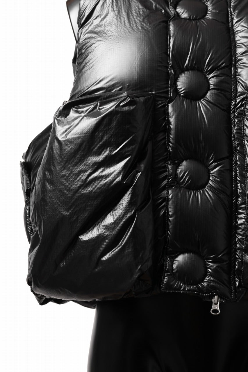 Load image into Gallery viewer, READYMADE DOWN VEST (BLACK)