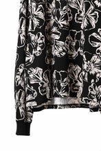 Load image into Gallery viewer, A.F ARTEFACT limited FLOWER PRINT LONG SLEEVE TEE (BLACK x WHITE)