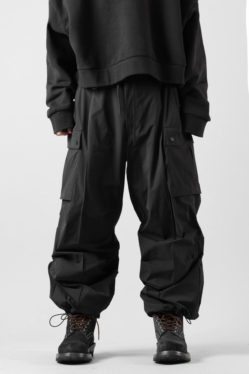 th products NERDRUM / Cargo Pants / recycled nylon stretch taffeta (black)