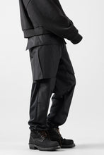 画像をギャラリービューアに読み込む, D-VEC CARGO PANTS / WINDSTOPPER BY GORE-TEX LABS 3L (NIGHT SEA BLACK)