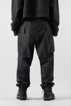 Load image into Gallery viewer, D-VEC CARGO PANTS / WINDSTOPPER BY GORE-TEX LABS 3L (NIGHT SEA BLACK)