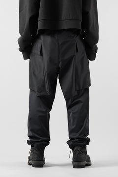 Load image into Gallery viewer, D-VEC CARGO PANTS / WINDSTOPPER BY GORE-TEX LABS 3L (NIGHT SEA BLACK)