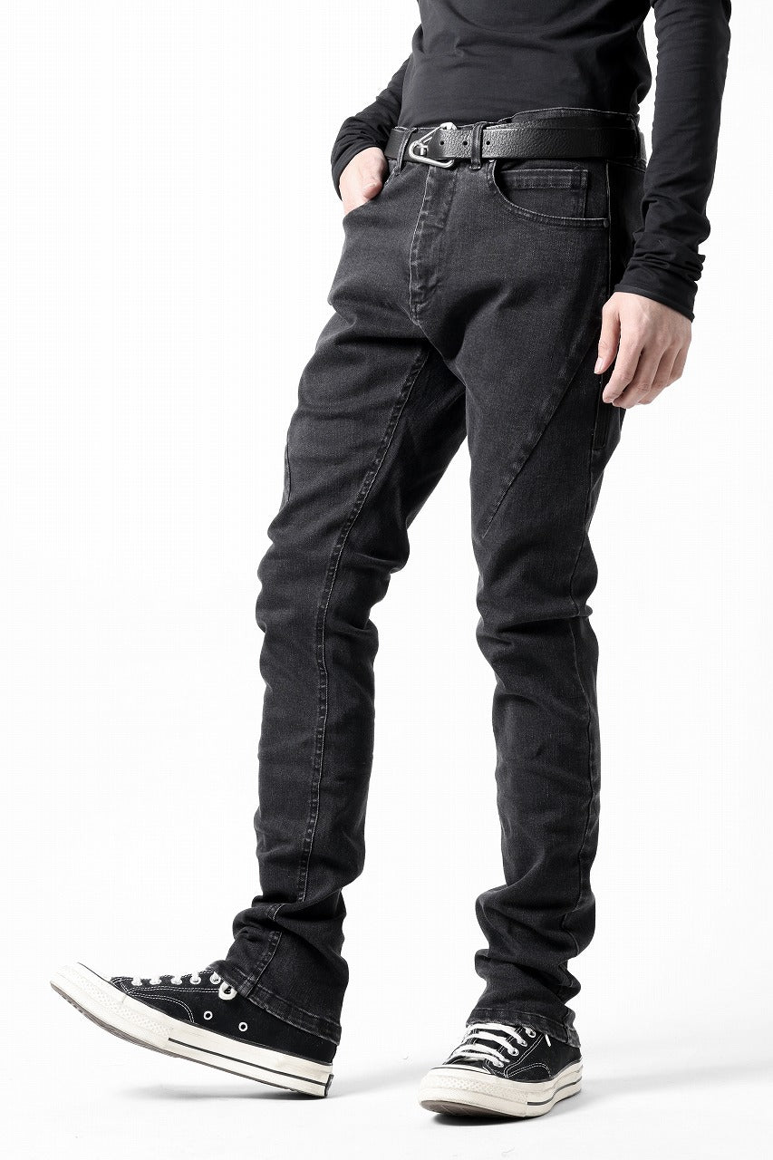 A.F ARTEFACT RELAXED SKINNY DENIM PANTS (BLACK)