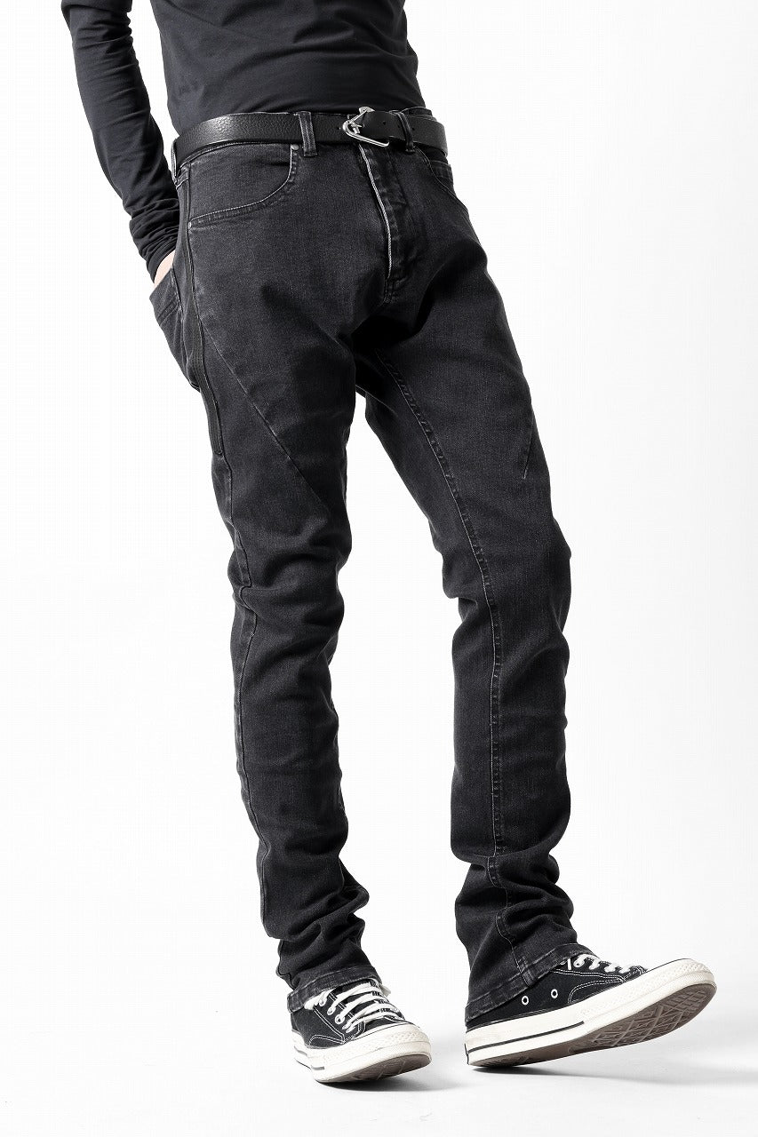 A.F ARTEFACT RELAXED SKINNY DENIM PANTS (BLACK)