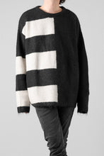 Load image into Gallery viewer, A.F ARTEFACT OVER SIZED BORDER  COMBI KNIT TOPS / MIX WOOL (BLACK x IVORY)