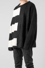 Load image into Gallery viewer, A.F ARTEFACT OVER SIZED BORDER  COMBI KNIT TOPS / MIX WOOL (BLACK x IVORY)