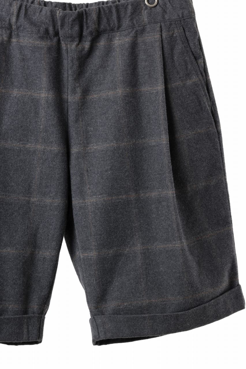 CAPERTICA TUCK EASY SHORTS / DARK MELANGE CHECK FLANNEL (CHARCOAL)