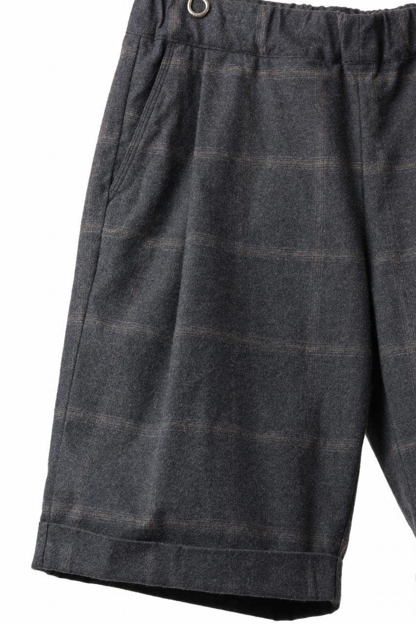 CAPERTICA TUCK EASY SHORTS / DARK MELANGE CHECK FLANNEL (CHARCOAL)