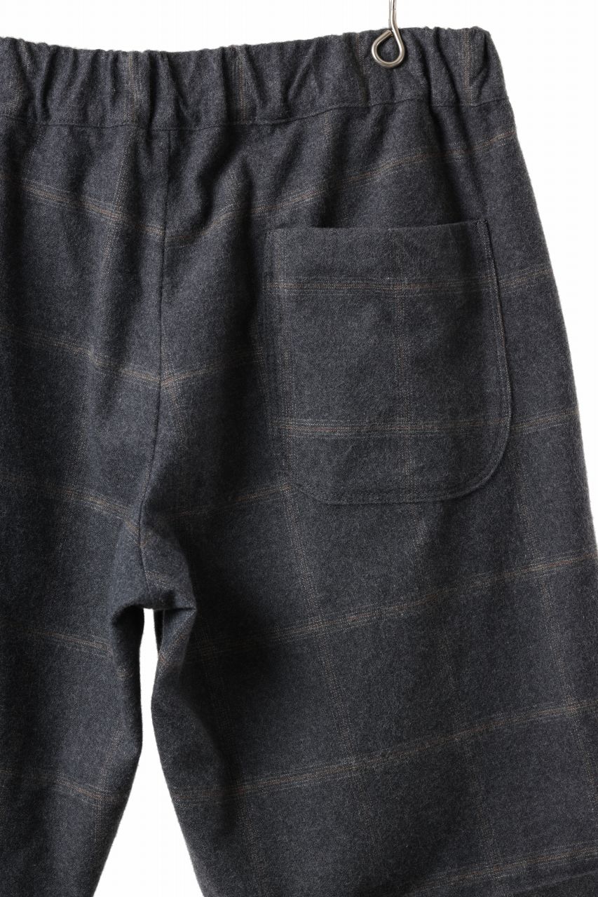 CAPERTICA TUCK EASY SHORTS / DARK MELANGE CHECK FLANNEL (CHARCOAL)