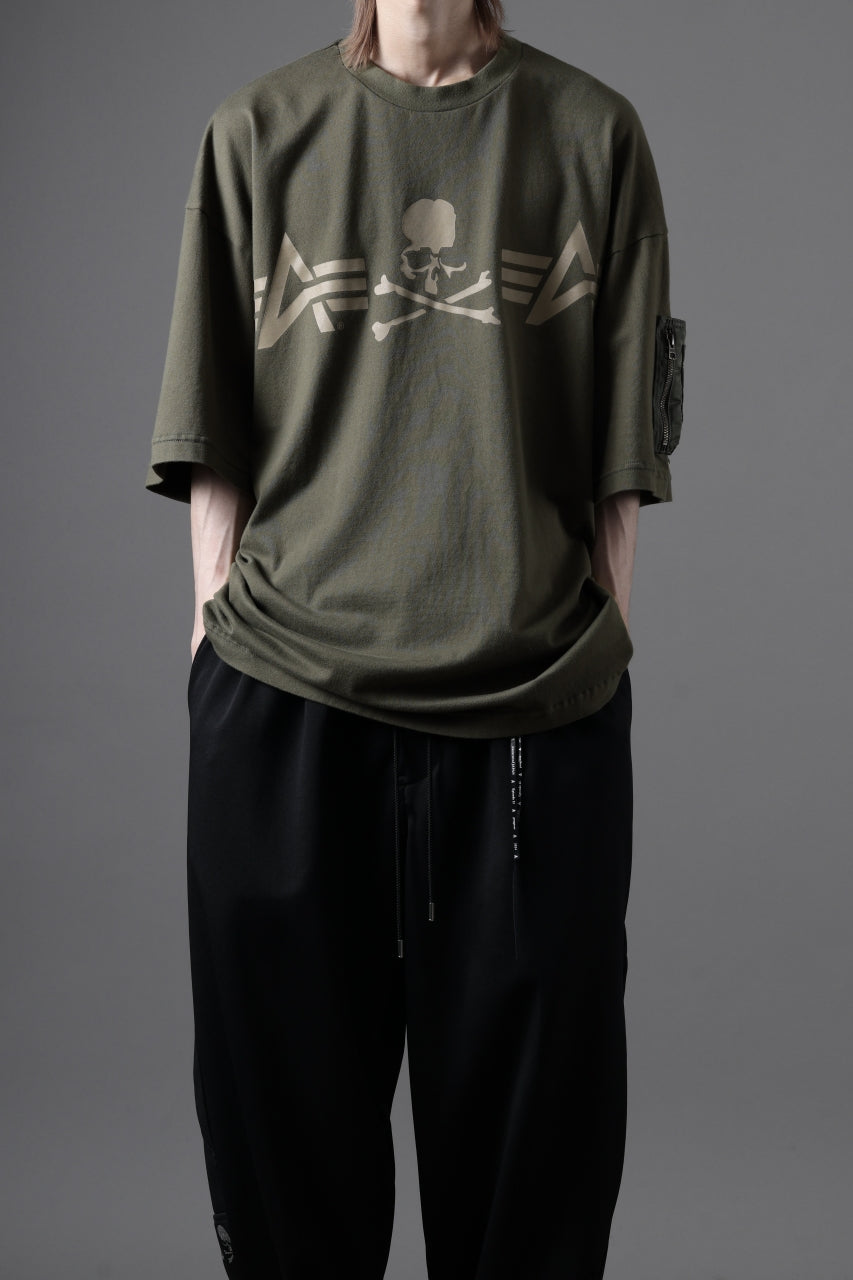 MASTERMIND WORLD x ALPHA INDUSTRIES CIGER POCKET OVERSIZED T-SHIRT (OLIVE)