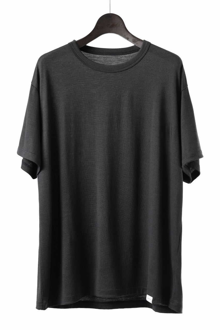 CAPERTICA REGULAR FIT S/S TEE / SUPER 140s WASHABLE WOOL DC JERSEY (DARKNESS)