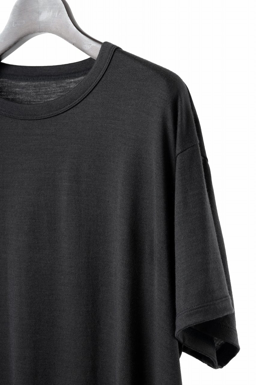 CAPERTICA REGULAR FIT S/S TEE / SUPER 140s WASHABLE WOOL DC JERSEY (DARKNESS)