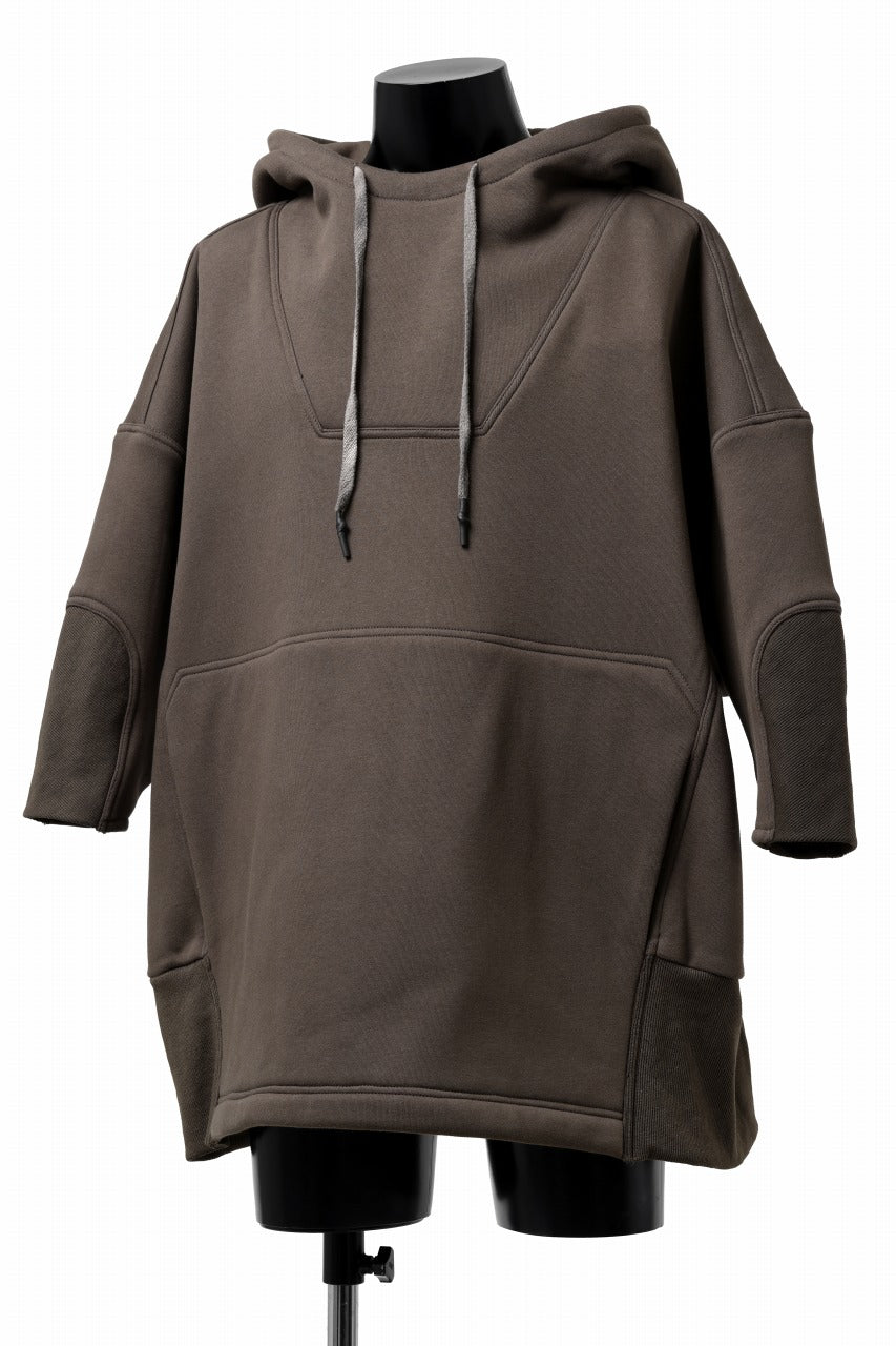FIRST AID TO THE INJURED -TABEO- OVER HOODIE / HEAVYWEIGHT TERRY WARMER (FOSSIL)