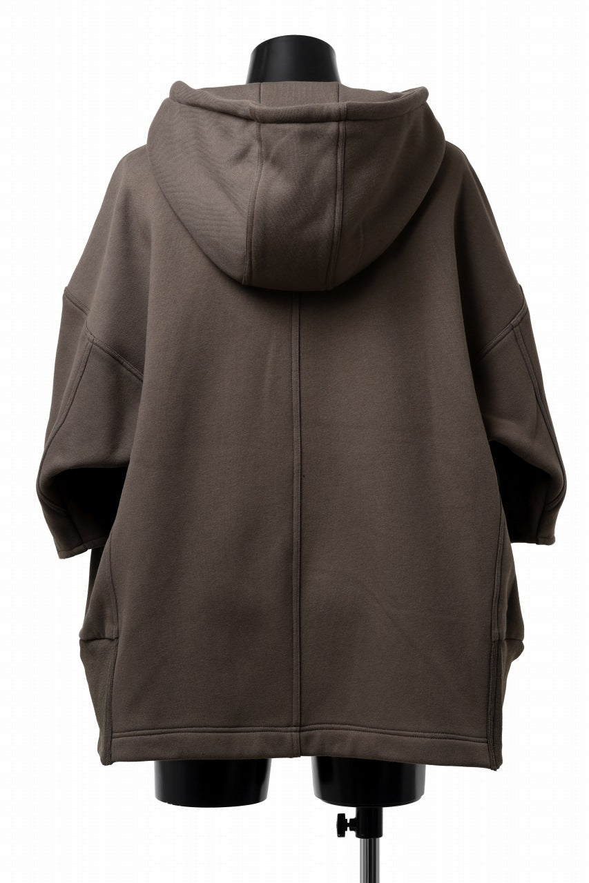 FIRST AID TO THE INJURED "TABEO" HALF SLEEVE PARKA / BRUSHED US SWEAT & FLEECE (FOSSIL)