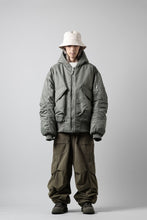 entire studios XB-70 BOMBER PADDED JACKET (SWAMP)の商品ページ