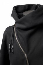 Load image into Gallery viewer, FIRST AID TO THE INJURED &quot;TAEDA&quot; ZIP HOODIE PARKA / BRUSHED US SWEAT &amp; FLEECE (BLACK)