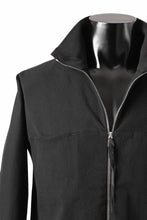 Load image into Gallery viewer, m.a+ zipped tall collar shirt jacket / H252DZ/CCE (BLACK)