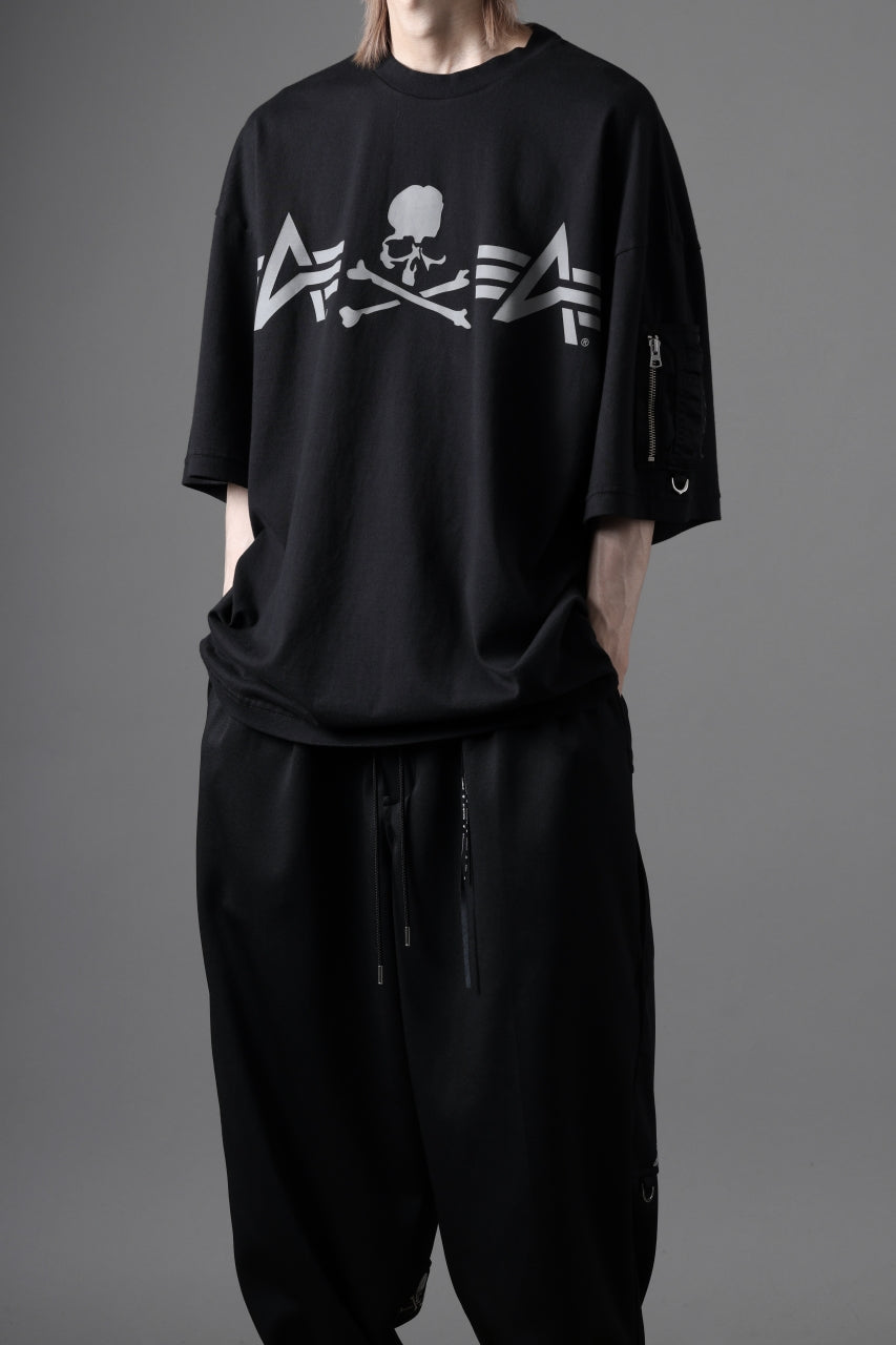 画像をギャラリービューアに読み込む, MASTERMIND WORLD x ALPHA INDUSTRIES CIGER POCKET OVERSIZED T-SHIRT (BLACK)