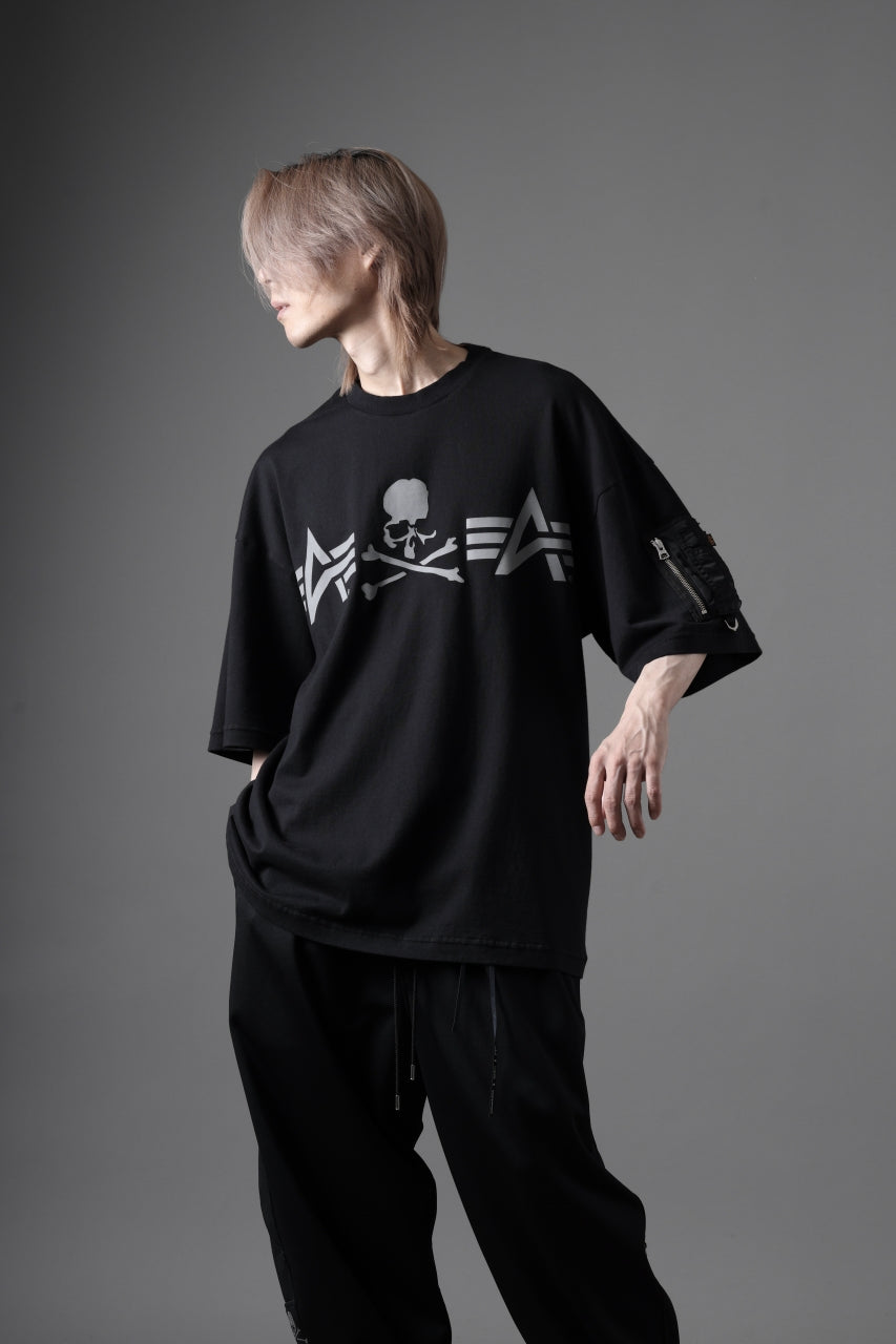 MASTERMIND WORLD x ALPHA INDUSTRIES CIGER POCKET OVERSIZED T-SHIRT (BLACK)