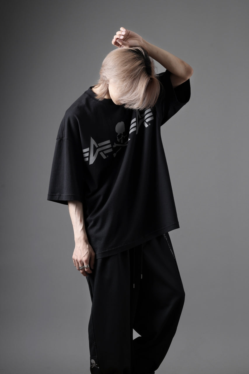 MASTERMIND WORLD x ALPHA INDUSTRIES CIGER POCKET OVERSIZED T-SHIRT (BLACK)