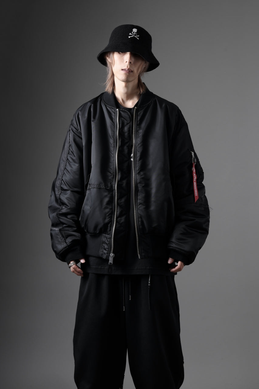 MASTERMIND WORLD x ALPHA INDUSTRIES REVERSIBLE MA-1 JACKET (BLACK)