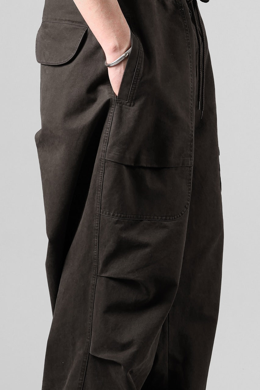 entire studios BARREN CARGO TROUSERS (BRUNETTE)の商品ページ