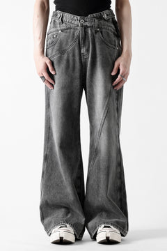 画像をギャラリービューアに読み込む, Feng Chen Wang CROSS WAISTBAND STRAIGHT LEG JEANS (BLACK)