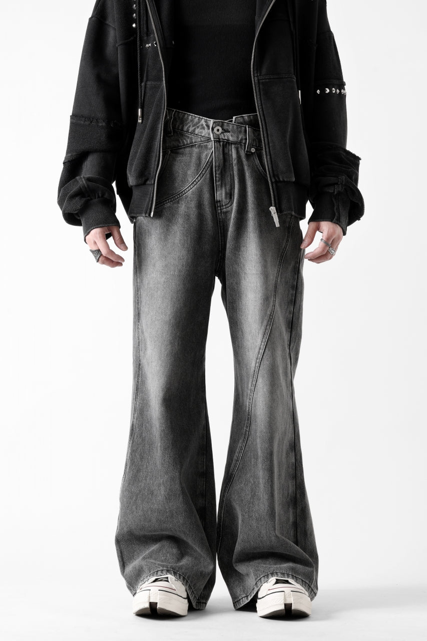 画像をギャラリービューアに読み込む, Feng Chen Wang CROSS WAISTBAND STRAIGHT LEG JEANS (BLACK)