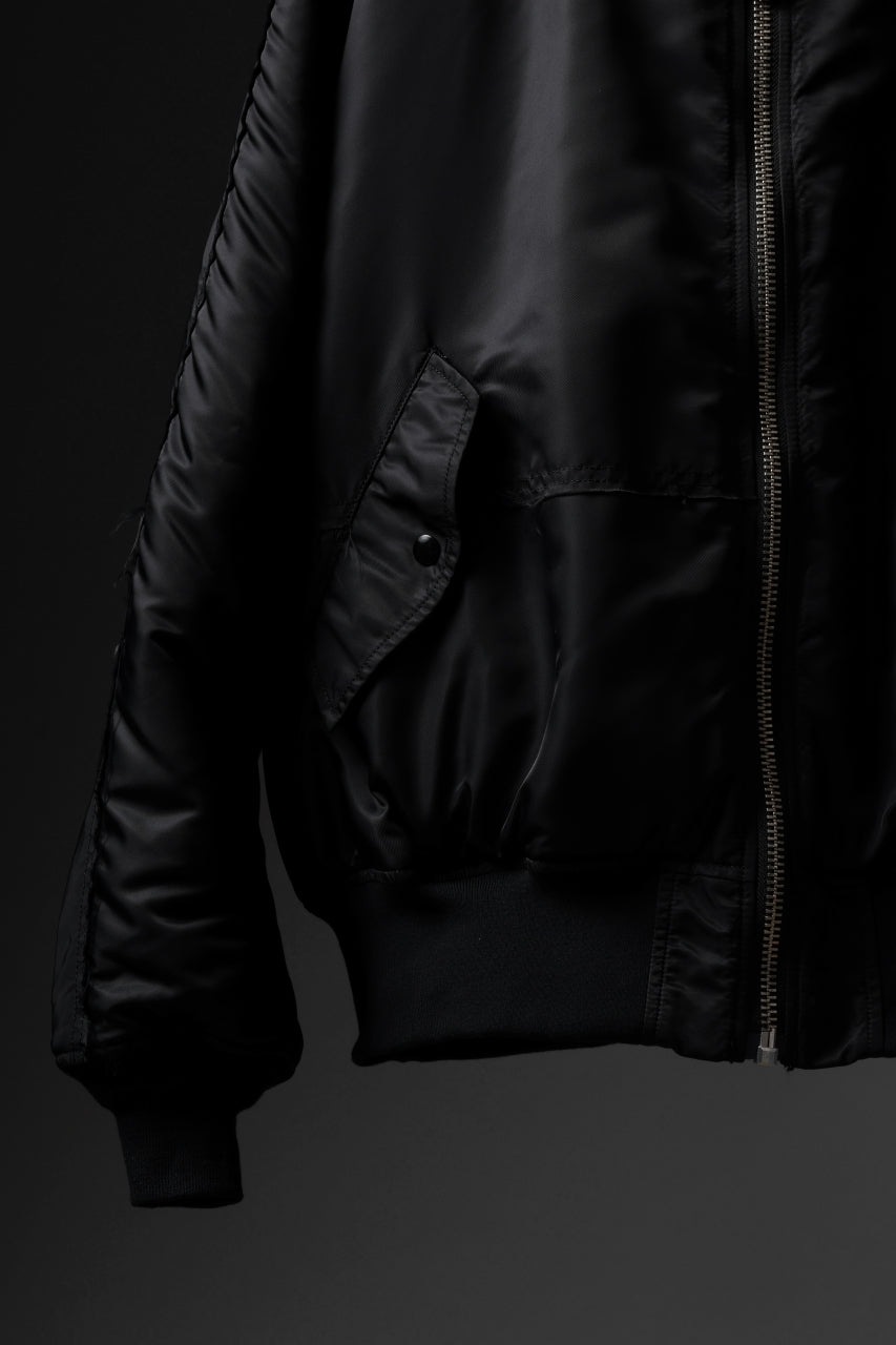 MASTERMIND WORLD x ALPHA INDUSTRIES REVERSIBLE MA-1 JACKET (BLACK)