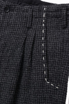 画像をギャラリービューアに読み込む, Y&#39;s for men TAB DETAIL PANTS with HAND STITCH / HOUNDSTOOTH WOOL (BLACK)