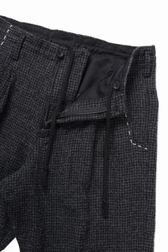 画像をギャラリービューアに読み込む, Y&#39;s for men TAB DETAIL PANTS with HAND STITCH / HOUNDSTOOTH WOOL (BLACK)