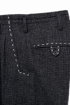 画像をギャラリービューアに読み込む, Y&#39;s for men TAB DETAIL PANTS with HAND STITCH / HOUNDSTOOTH WOOL (BLACK)