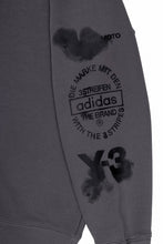 画像をギャラリービューアに読み込む, Y-3 Yohji Yamamoto GRAPHIC CREW SWEAT (GREY)