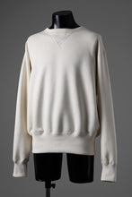 Load image into Gallery viewer, FULLCOUNT Double V Set In Sleeve / Cashmere Zimbabwe Cotton (Ecru)