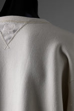 Load image into Gallery viewer, FULLCOUNT Double V Set In Sleeve / Cashmere Zimbabwe Cotton (Ecru)