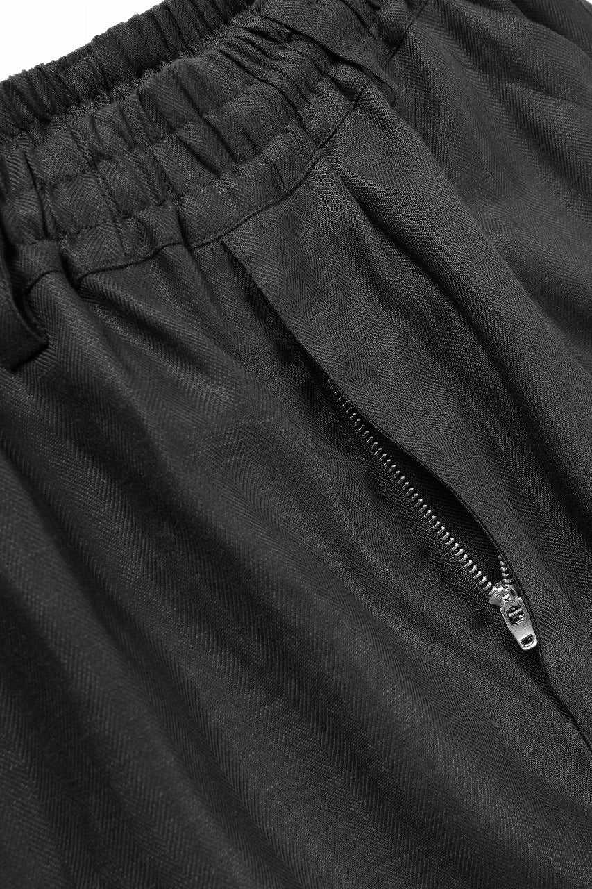 画像をギャラリービューアに読み込む, A.F ARTEFACT HERRINGBONE LINEN TUCK WIDE PANTS (BLACK)