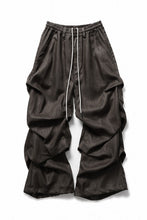 画像をギャラリービューアに読み込む, A.F ARTEFACT HERRINGBONE LINEN TUCK WIDE PANTS (BROWN)