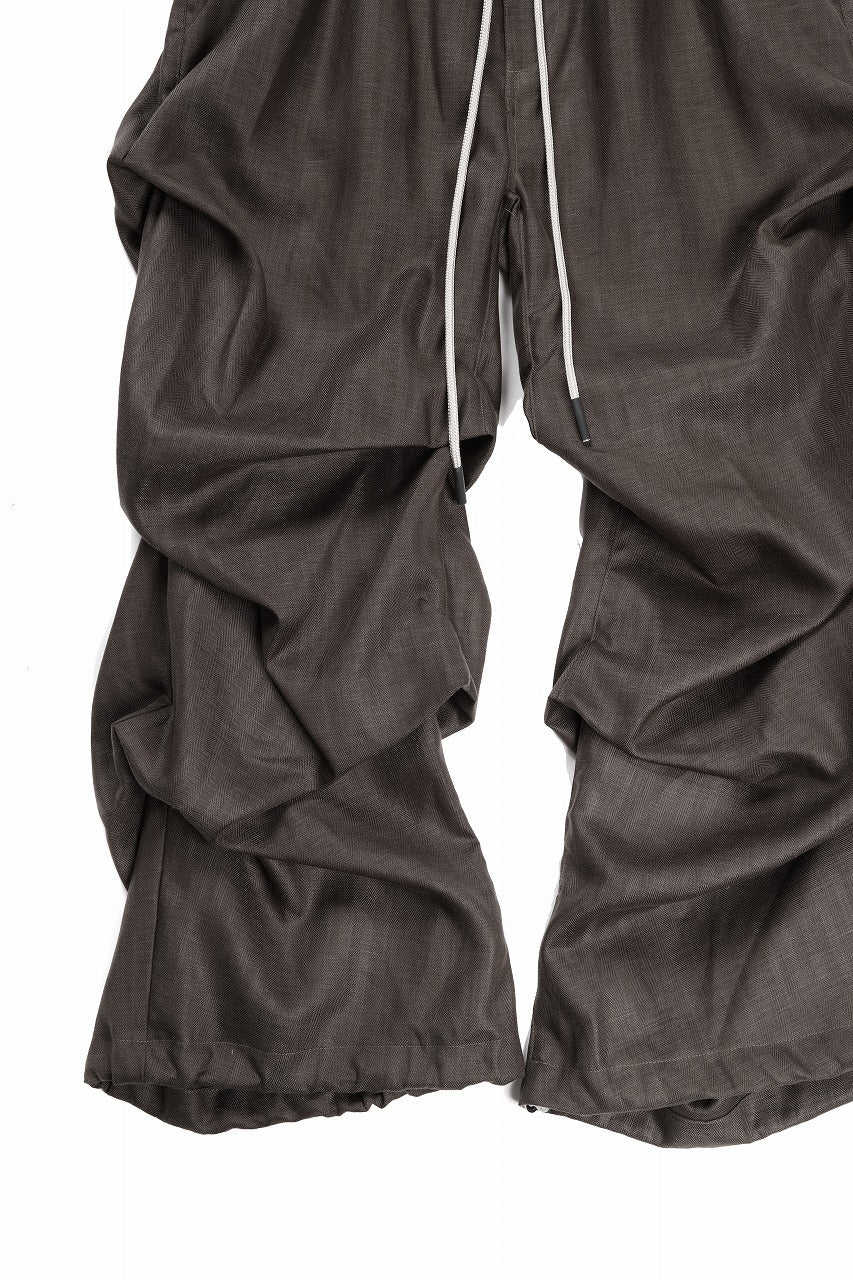 A.F ARTEFACT HERRINGBONE LINEN TUCK WIDE PANTS (BROWN)